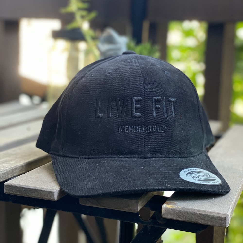 Live FIT corduroyed Cap - Black on Black